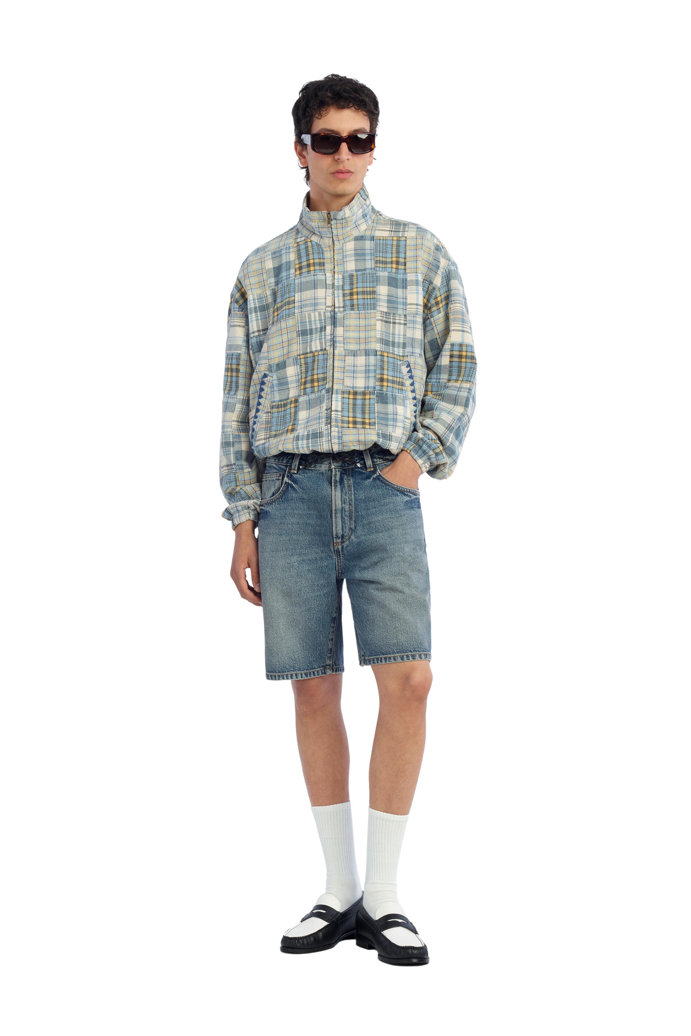 STRAIGHT FIT DENIM SHORTS